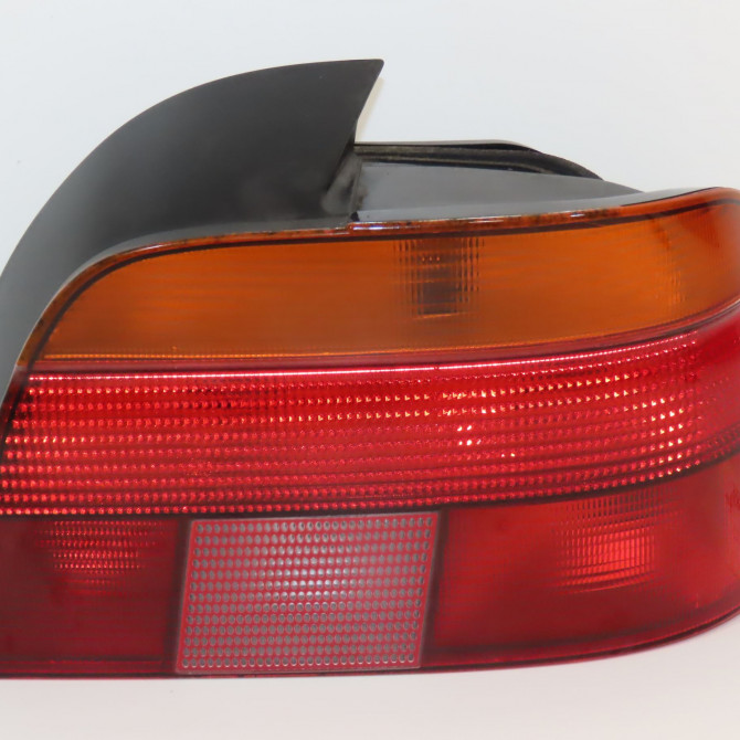 Feu arrière droit occasion B.M.W. SERIE 5 IV Phase 1 12-1995->07-2000 525 TDS 63218363558 1