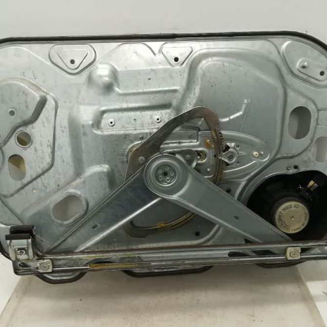 Mecanisme + moteur lève-glace avant droit occasion FORD FOCUS II Phase 1 09-2004->12-2007 1738646 2
