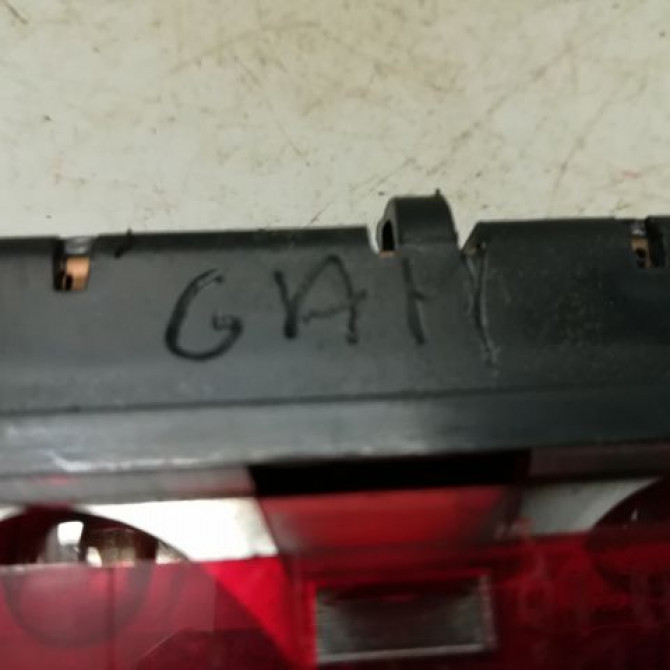 Feux stop supplementaire occasion FORD FOCUS II Phase 1 09-2004->12-2007 1545615 3