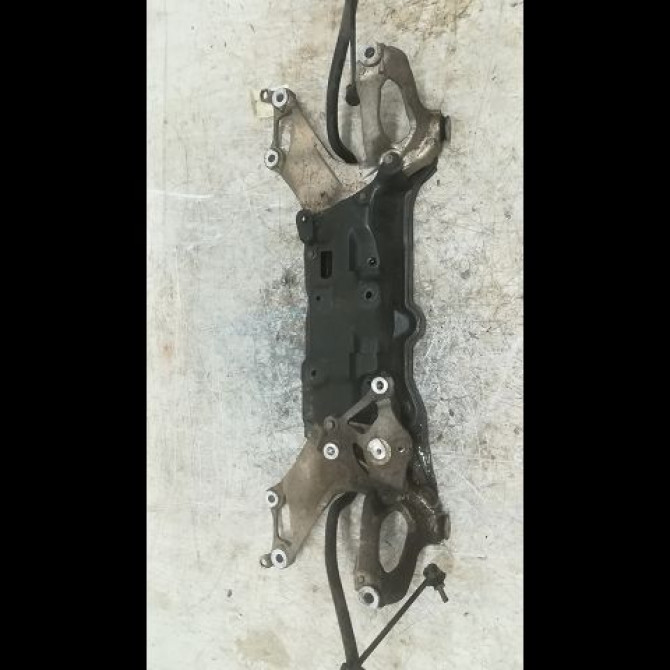 Berceau moteur avant occasion HONDA CIVIC VII Phase 1 01-2006->09-2008 1.8i 140ch 50200SMGG15 1