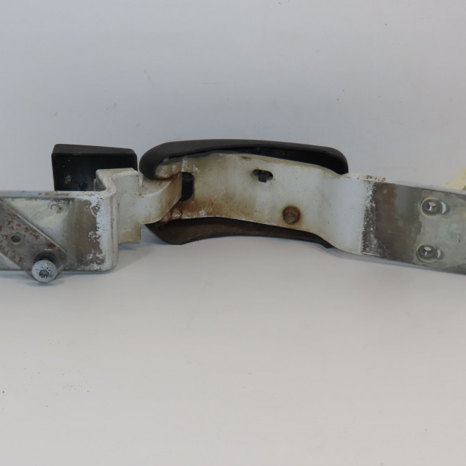 Charniere inf porte battante ard occasion RENAULT MASTER II Phase 3 06-2006->04-2010 2.5 DCI  120ch 8200521893 2