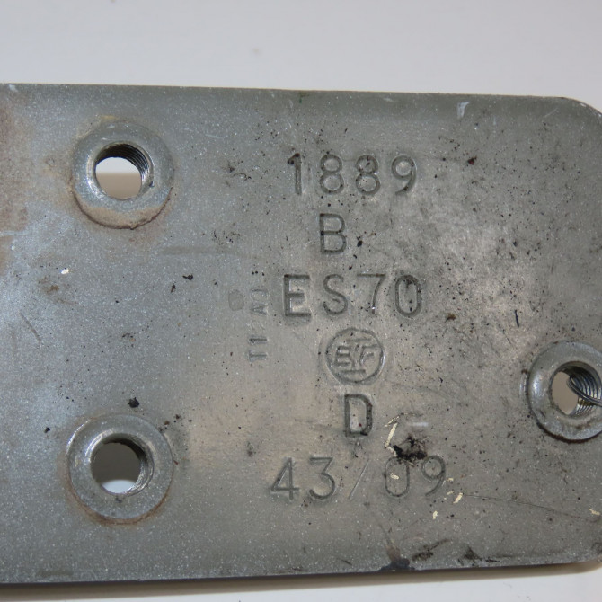 Charniere inf porte battante ard occasion RENAULT MASTER II Phase 3 06-2006->04-2010 2.5 DCI  120ch 8200521893 3