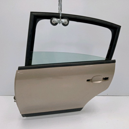 Porte arrière gauche occasion CITROEN C4 I Phase 1 11-2004->07-2008 1.6 HDI 92ch 9006H8