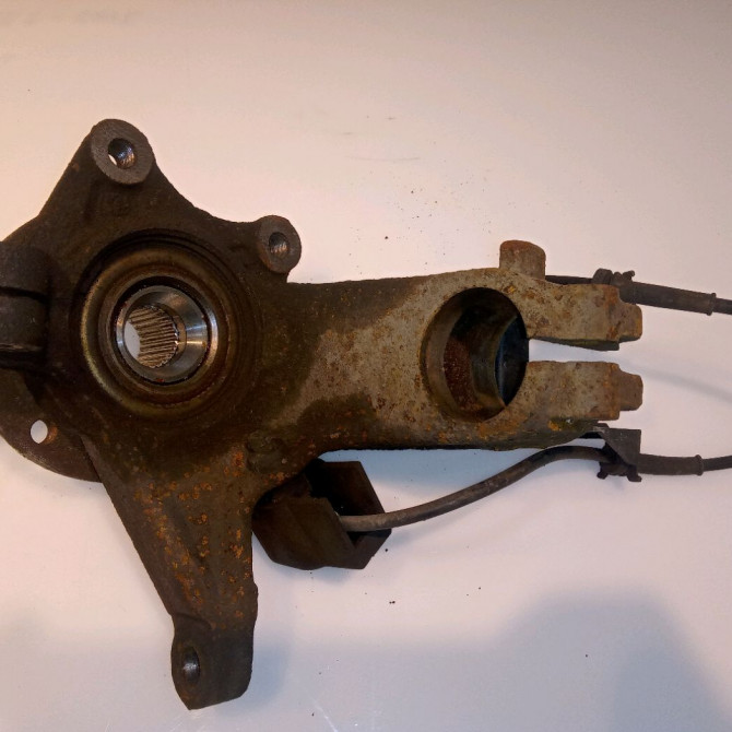 Moyeu avd occasion PEUGEOT 206 Phase 1 09-1998->03-2009 2.0 HDI 330785 2