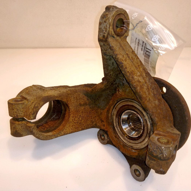 Moyeu avd occasion CITROEN BERLINGO I Phase 2 11-2002->10-2010 1.6 HDi 75ch 330785 2