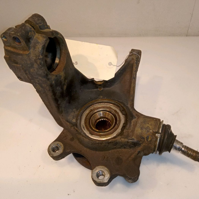 Moyeu avd occasion PEUGEOT 406 Phase 1 10-1995->04-1999 1.8i 110ch 330785 2