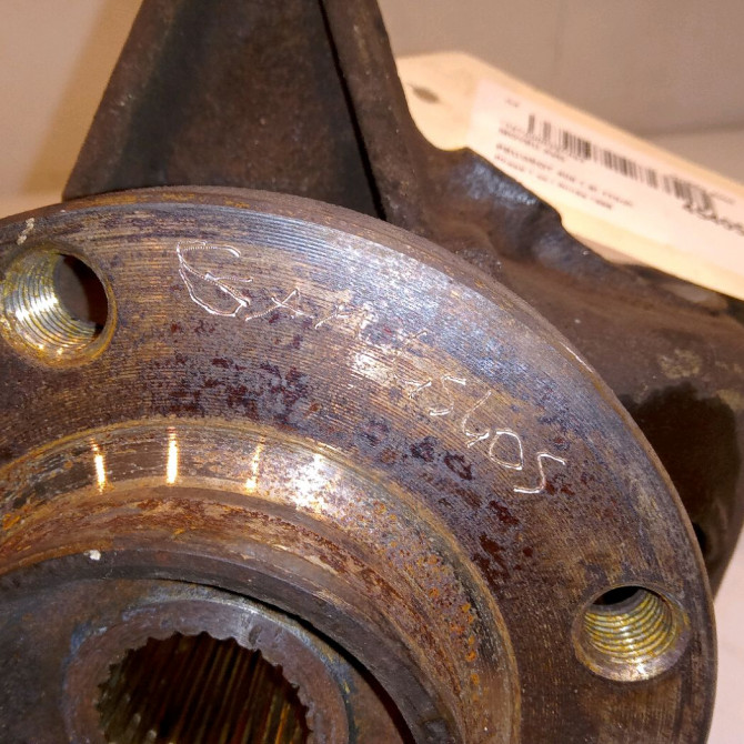 Moyeu avd occasion PEUGEOT 406 Phase 1 10-1995->04-1999 1.8i 110ch 330785 3