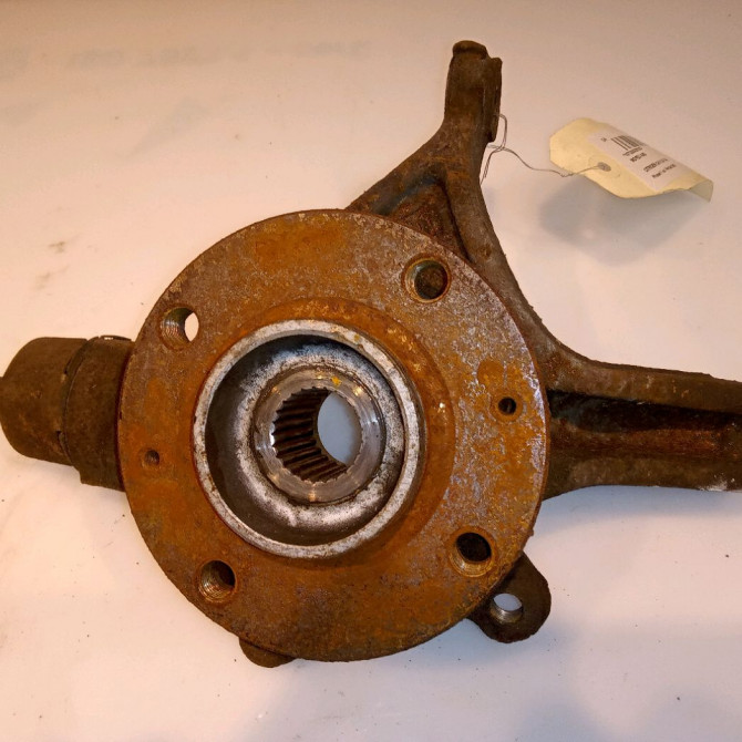 Moyeu avd occasion CITROEN C4 I Phase 1 11-2004->07-2008 1.6i 16v 330785 1