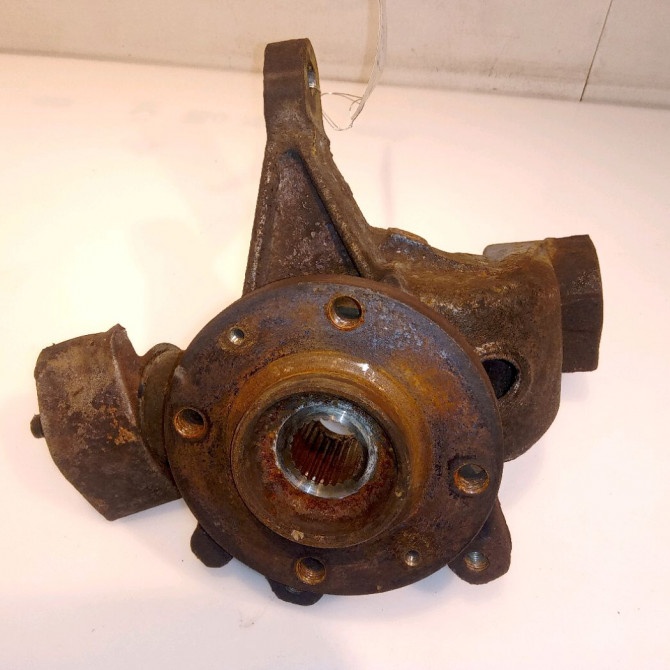 Moyeu avd occasion PEUGEOT 406 Phase 2 04-1999->04-2004 2.0 HDI 110ch 330785 1