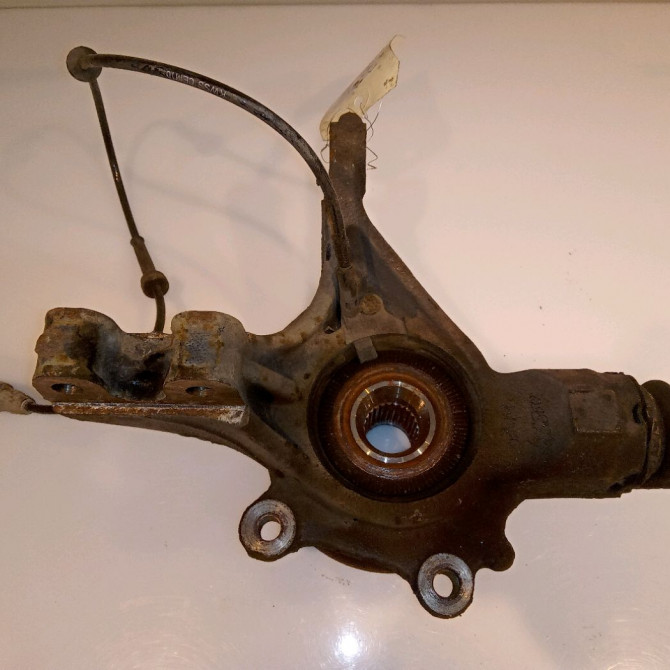 Moyeu avd occasion CITROEN C4 PICASSO I Phase 1 01-2007->10-2013 1.6 HDi 16v 110ch 330785 2