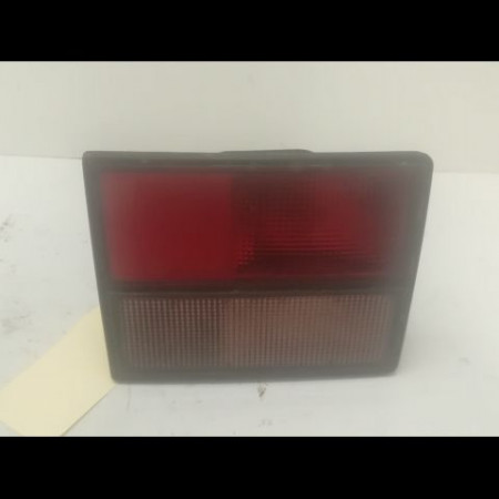 Feu arrière intérieur droit occasion RENAULT 21 Phase 2 07-1989->09-1994 2.1 D 7701034257