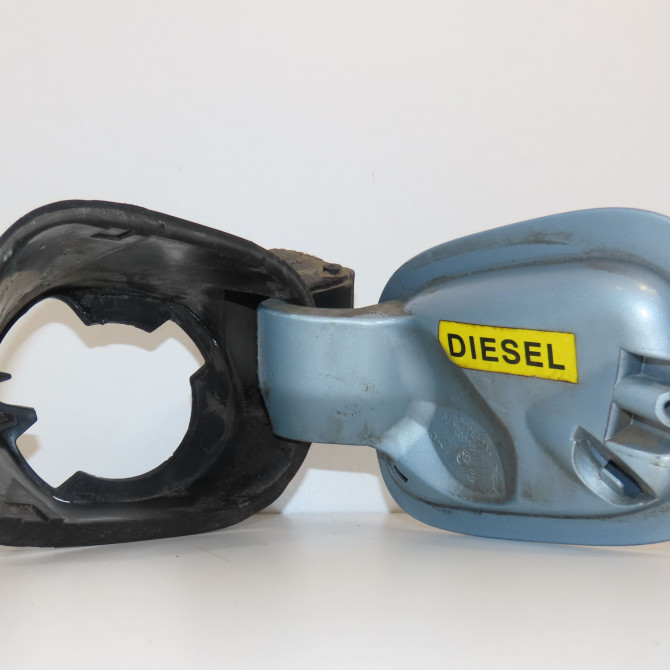 Volet de trappe carburant occasion CITROEN XSARA Phase 2 09-2000->12-2005 2.0 HDi 90ch 151773 2