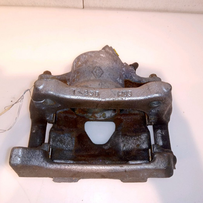 Etrier de frein avant droit occasion RENAULT CLIO V 410016702R 2