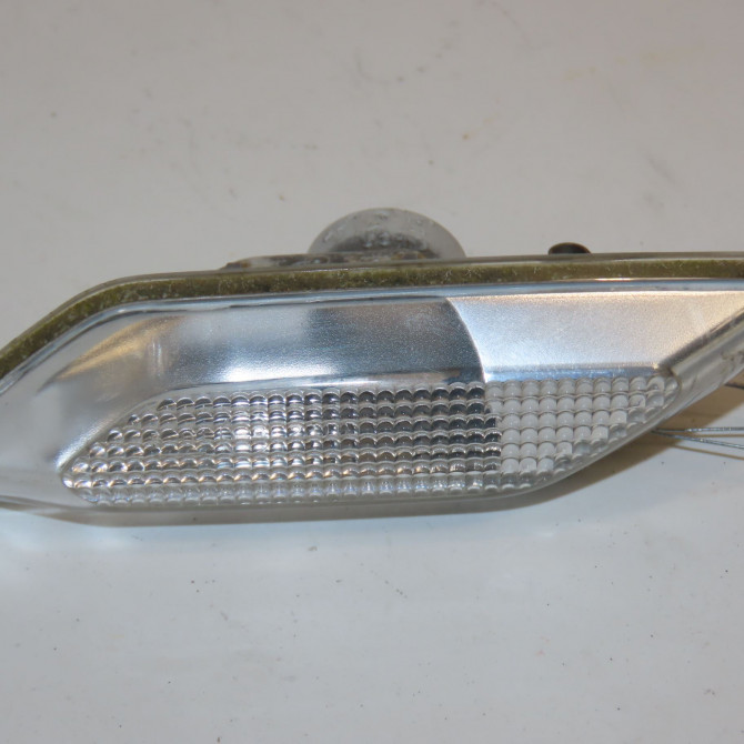 Répétiteur aile droite occasion DACIA SANDERO II Phase 2 02-2017->... 261612750R 1