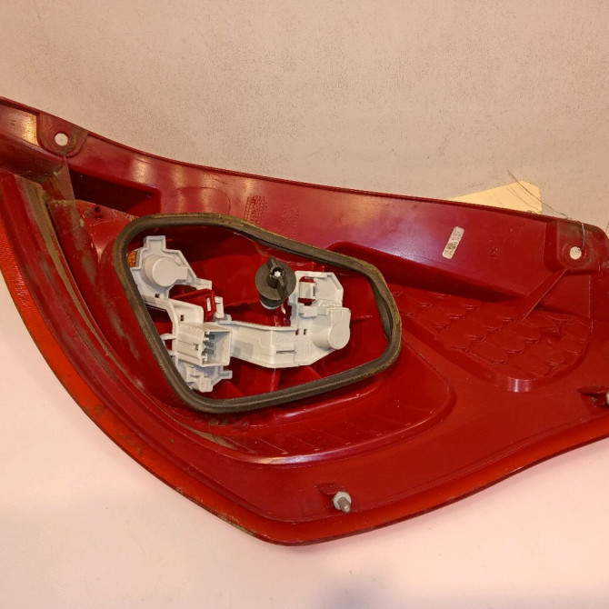 Feu arrière gauche occasion FORD FIESTA VI Phase 1 10-2008->11-2012 1.4 TDCI 68ch 1709553 2