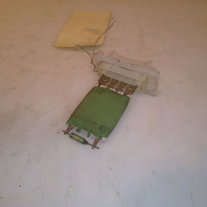 Resistance de chauffage occasion MERCEDES CLASSE A II Phase 1 12-2004->04-2008 A 180 CDI 1698300861 3