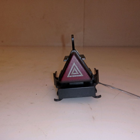 Bouton de warning occasion MERCEDES CLASSE A II Phase 1 12-2004->04-2008 2.0 CDI 16v 110ch 16982074109174