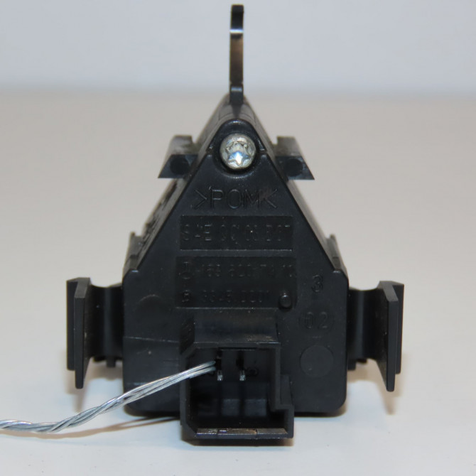 Bouton de warning occasion MERCEDES CLASSE A II Phase 1 12-2004->04-2008 A 180 CDI 16982074109174 2