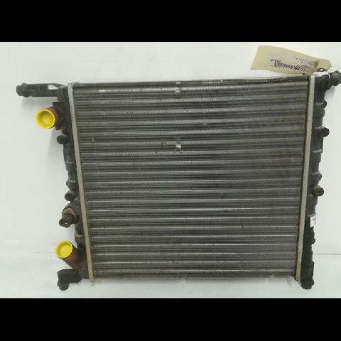Radiateur occasion RENAULT 19 Phase 2 04-1992->04-1997 1.4i 7700784040 1