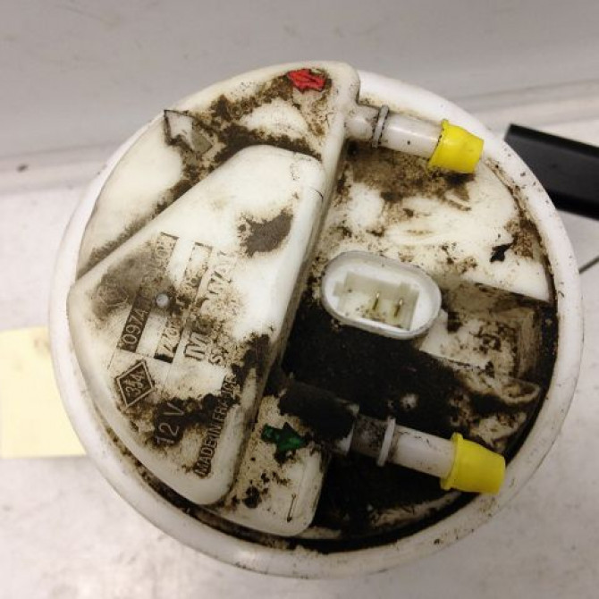 Pompe à carburant immergée occasion RENAULT CLIO II Phase 1 03-1998->06-2001 1.9 D 7700416987 2