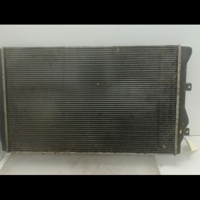 Radiateur occasion VOLKSWAGEN GOLF V Phase 1 11-2003->10-2008 1.9 TDI 90ch 5K0121253H 2