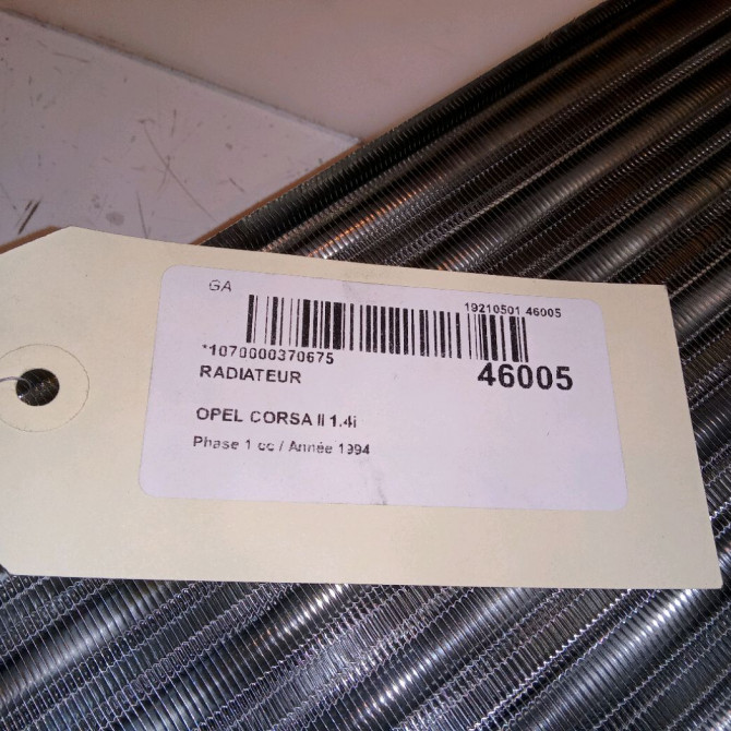 Radiateur occasion OPEL CORSA II Phase 1 03-1993->04-1997 1.4i 90410048 4