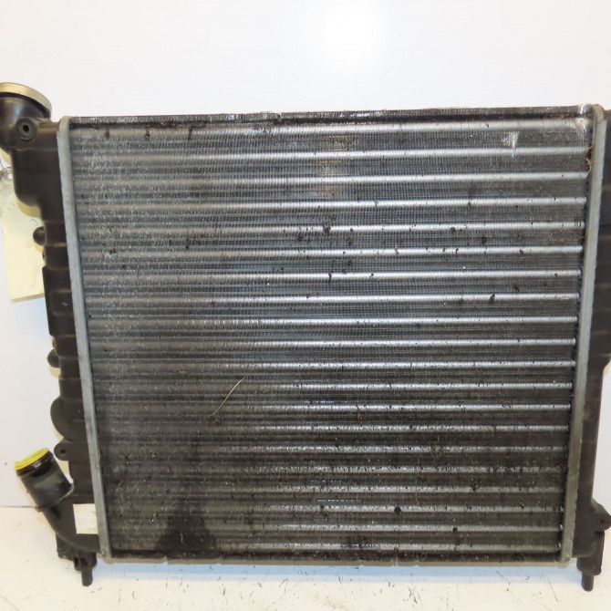 Radiateur occasion RENAULT 19 Phase 1 07-1989->04-1992 1.4i 7701047889 2