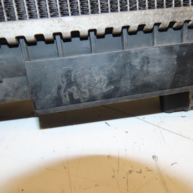 Radiateur occasion CITROEN C4 PICASSO II Phase 1 04-2013->... 1.6 e-HDi 8v 115ch 9675747980 3