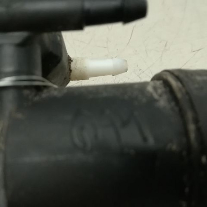 Pompe lave-glace avant occasion RENAULT KANGOO II Phase 1 01-2008->03-2013 1.5 DCI 90ch 8200194414 3