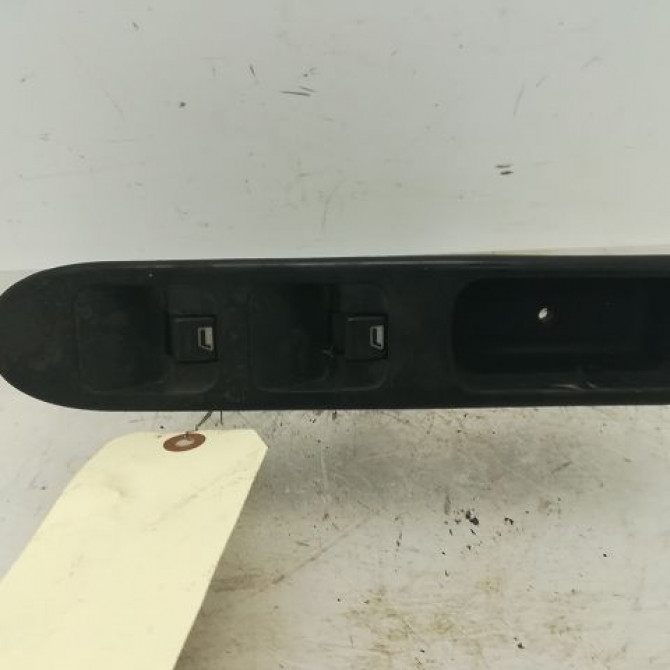 Commande lève-glace porte avant gauche occasion PEUGEOT 307 Phase 2 06-2005->03-2008 1.6 HDI 16v 90ch 1