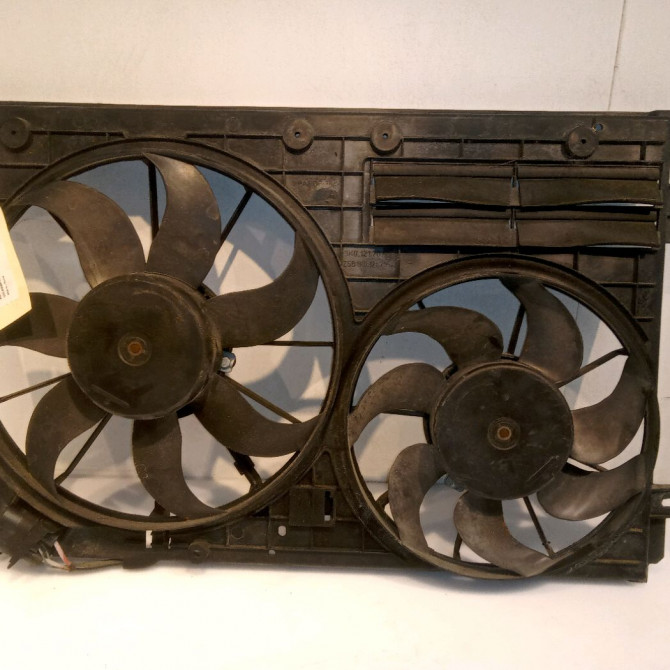 Ventilateur de refroidissement occasion VOLKSWAGEN PASSAT IV Phase 2 10-2000->03-2005 8D0959455R 1