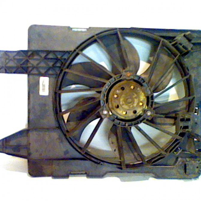 Ventilateur de refroidissement occasion RENAULT SCENIC II Phase 1 03-2004->09-2006 1.9 DCI 120ch 7701071863 1