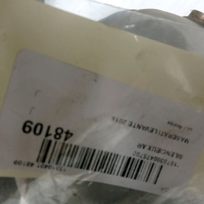 Silencieux arrière occasion MASERATI LEVANTE 2