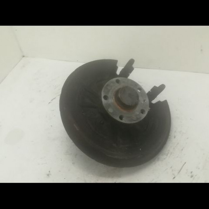 Moyeu arg occasion VOLKSWAGEN GOLF V Phase 1 11-2003->10-2008 1.9 TDI 90ch 8V0598611A 1