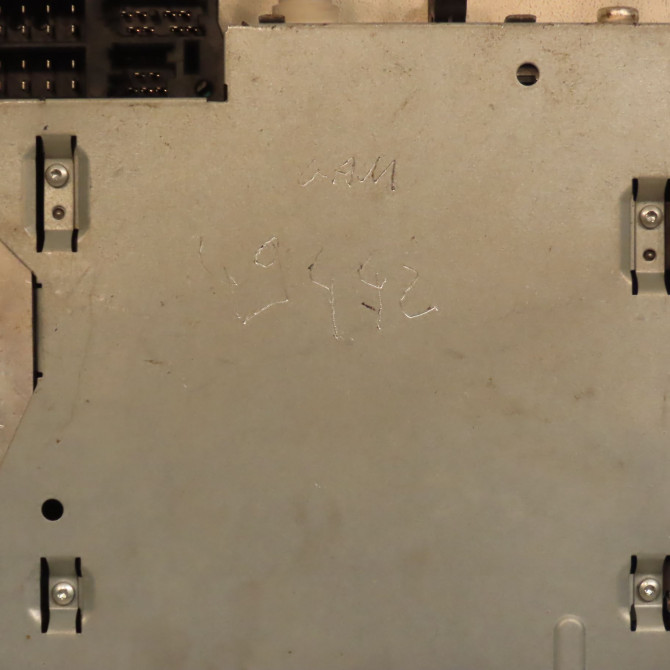 Autoradio occasion RENAULT CLIO III phase 1 ESTATE 01-2008->03-2009 8200607915 3