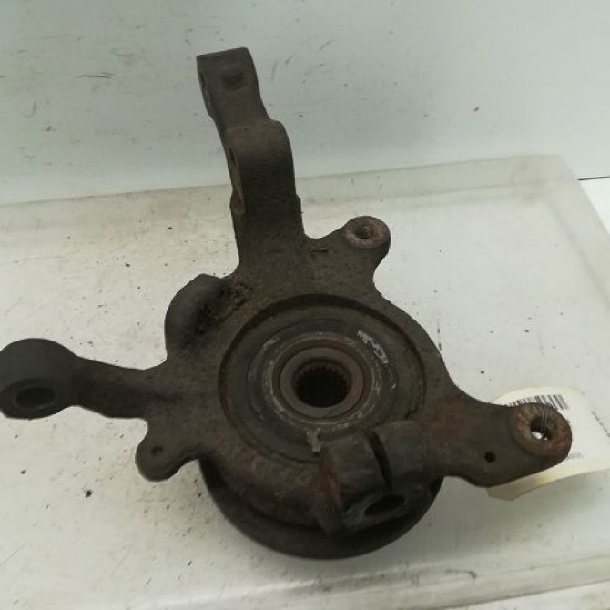 Moyeu avg occasion RENAULT MEGANE I Phase 1 11-1995->03-1999 7701205779 2