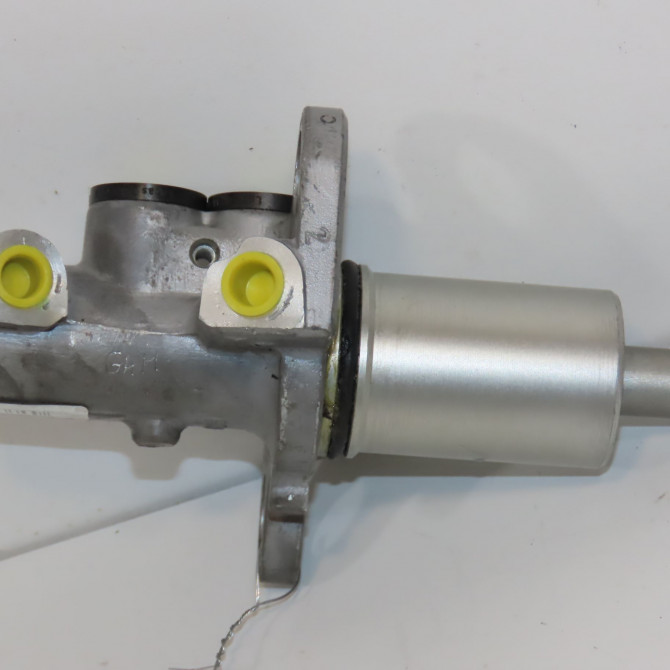 Maitre cylindre occasion AUDI A4 II 8E0611021 3
