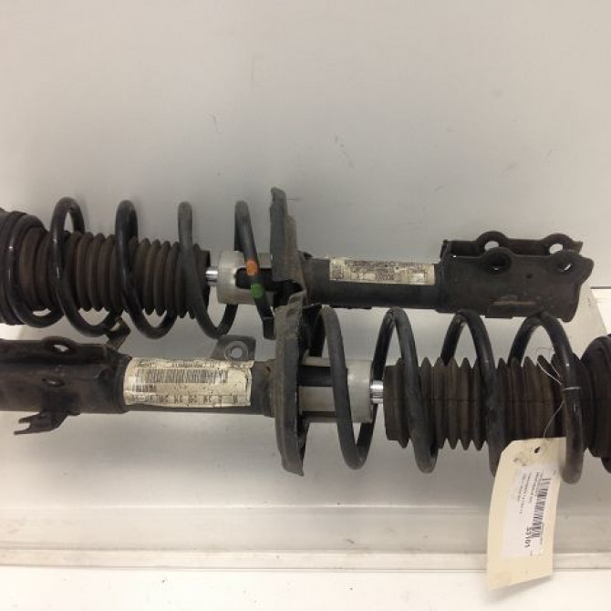Amortisseur avant droit occasion FORD FIESTA VI Phase 1 10-2008->11-2012 1.4 TDCI 70ch 1730506 1