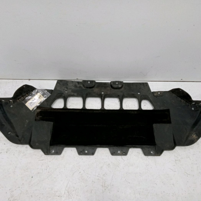 Protection pare-choc av occasion  670010774 1