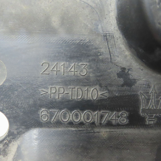 Protection pare-choc av occasion  670010774 3