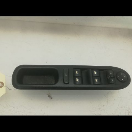 Commande lève-glace porte avant gauche occasion PEUGEOT 407 Phase 1 04-2004->07-2008 2.0 HDI 136ch 6554ER