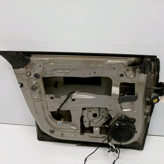 Porte arrière gauche occasion CITROEN C6 Phase 1 12-2005->03-2013 2.2 HDI 170ch 9006J1 3