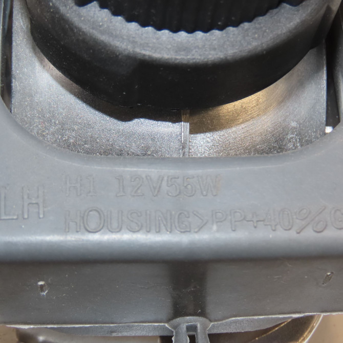 Phare antibrouillard avant droit occasion B.M.W. SERIE 3 III Phase 1 01-1991->04-1998 325td 63178357710 3