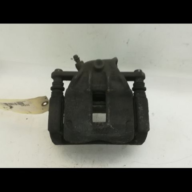 Etrier de frein avant droit occasion RENAULT CLIO III Phase 1 09-2005->03-2009 1.5 DCI 85ch 7701208333 1