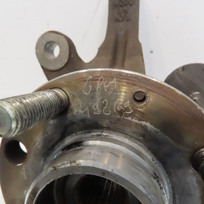 Moyeu avg occasion CHEVROLET SPARK Phase 1 01-2010->09-2012 1.0i 16v 68ch 95492092 2