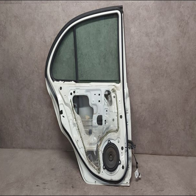 Porte arrière gauche occasion NISSAN MICRA III Phase 3 11-2007->11-2010 1.2i 65ch 82101AX130 2