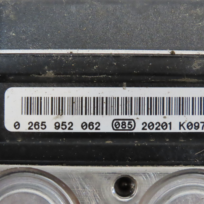 Unité hydraulique ABS occasion AUDI A4 III Phase 2 AVANT 10-2011->03-2016 8K0614517GJ 4
