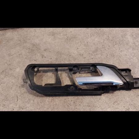 Poignee int porte avd occasion VOLKSWAGEN POLO IV Phase 2 05-2005->09-2009 1.4 TDI 70ch 6Q0837173K