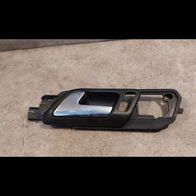Poignee int porte avg occasion VOLKSWAGEN POLO IV Phase 2 05-2005->09-2009 1.4 TDI 70ch 6Q1837173G 1