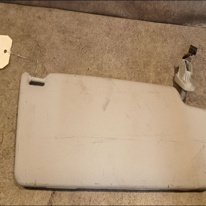 Pare-soleil gauche occasion VOLKSWAGEN POLO IV Phase 1 01-2002->05-2005 1.2 65ch 6Q0857551F2F4 2